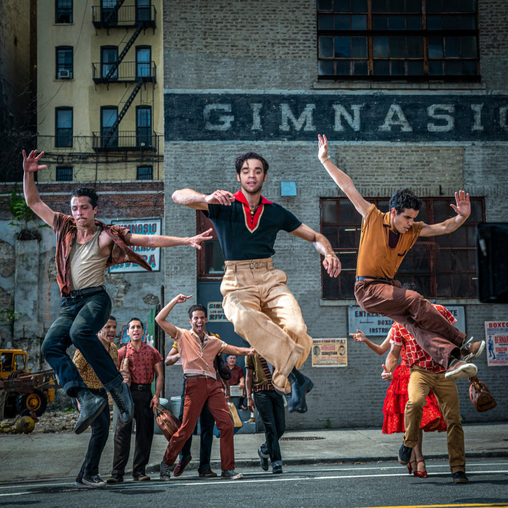 “West Side Story – Behind the Classic Story of Four Gay Men” – QX